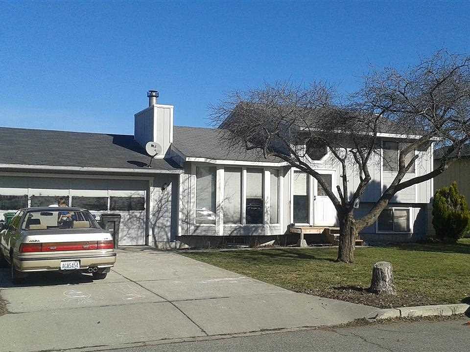 1st image of 13915 E 9th Ct