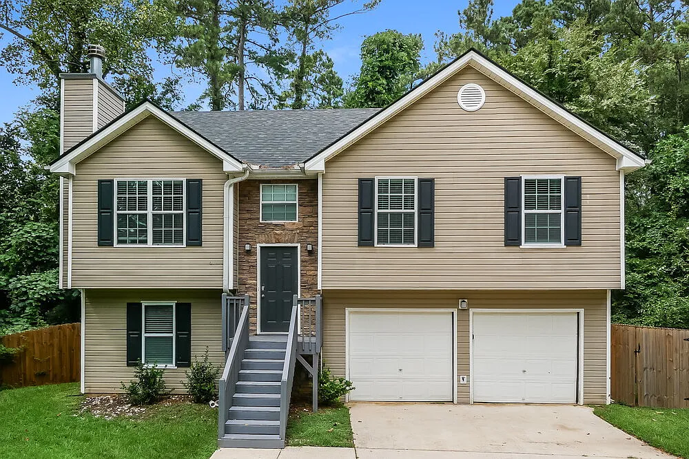 5 bed, 3.0 bath, 1438 sqft, $2,660 — Photo 1