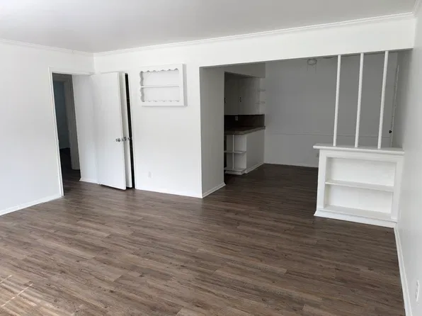 5807 McCommas Blvd, Dallas, TX