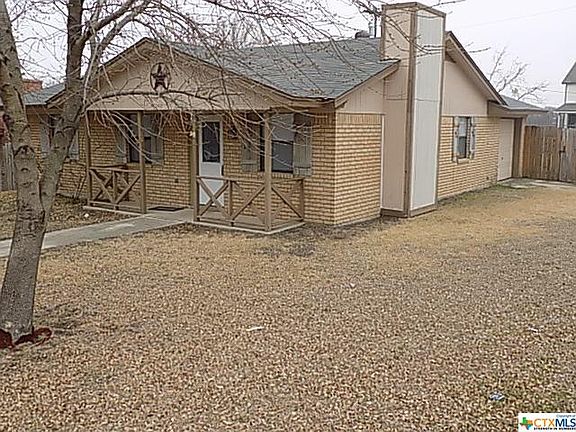 3rd image of 2411 Hidden Valley Dr