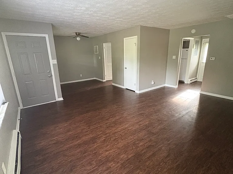 847 Riverside Dr — Photo 7