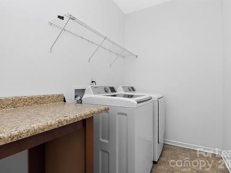 2038 Eddie Massey Ln — Photo 24