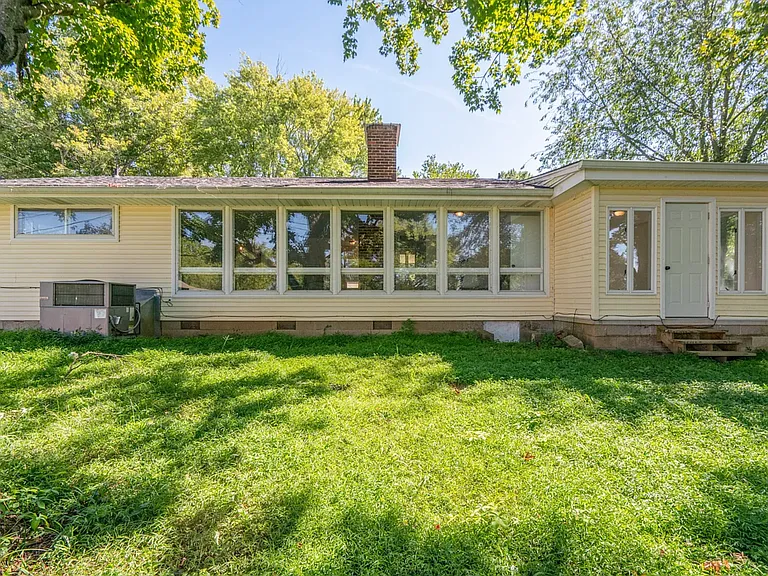 925 Camellia Dr — Photo 18