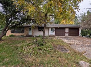 796 Stoughton Ave, Chaska, MN 55318