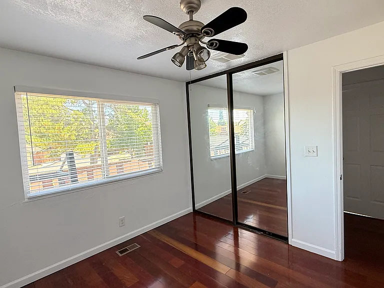 5513 Pamplona Ct — Photo 11