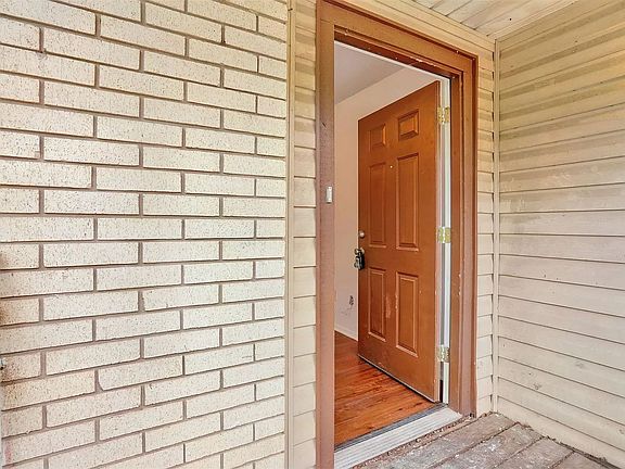 4th image of 714 Martindale Rd