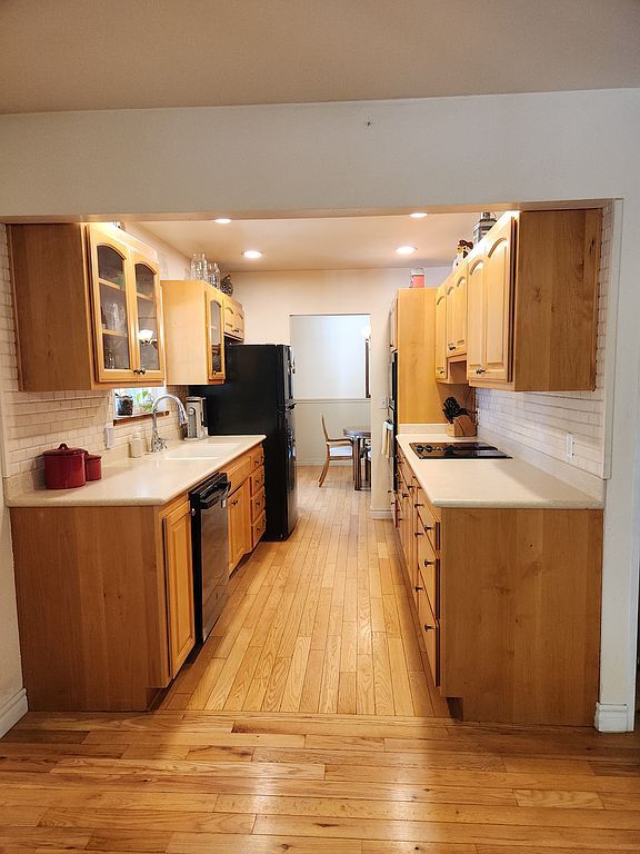 639 Evergreen Ln - Property Image
