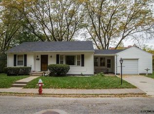 2975 Pinard St, Dubuque, IA 52001