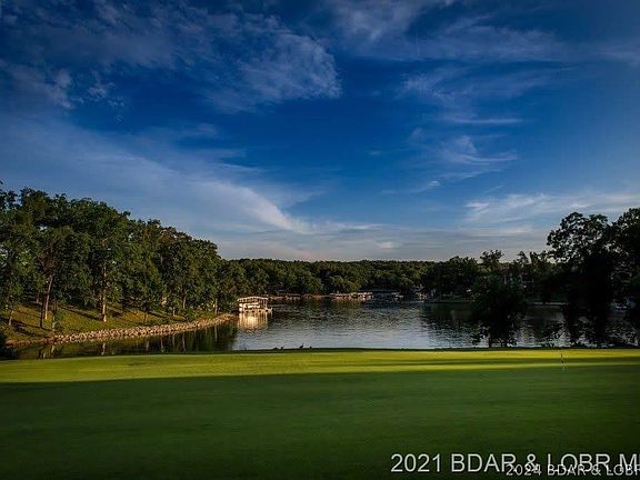 5th image of 292 Lake Dr