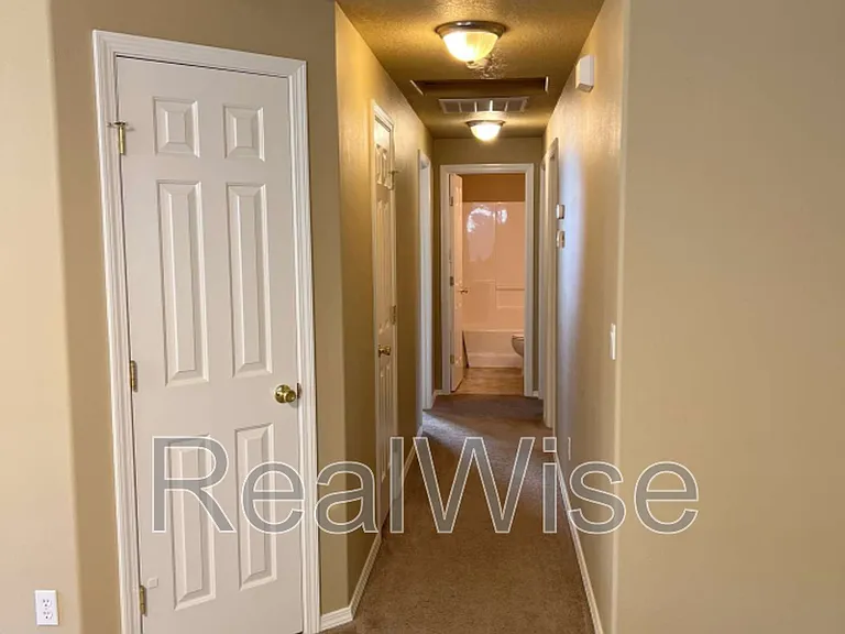20611 Daisy Ln — Photo 7