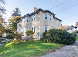 2 Stevens St, Methuen, MA 01844