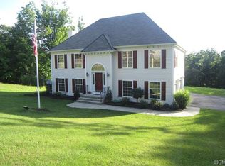290 Riley Rd, New Windsor, NY 12553