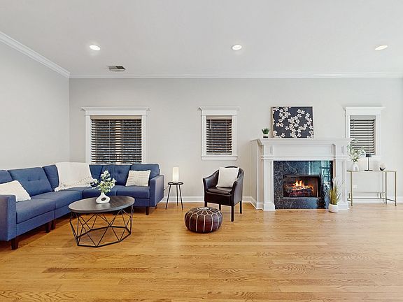5th image of 1818 W Belmont Ave APT 1