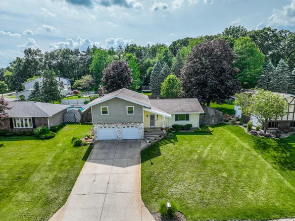 138 Grand Castle Ter, Battle Creek, MI 49014