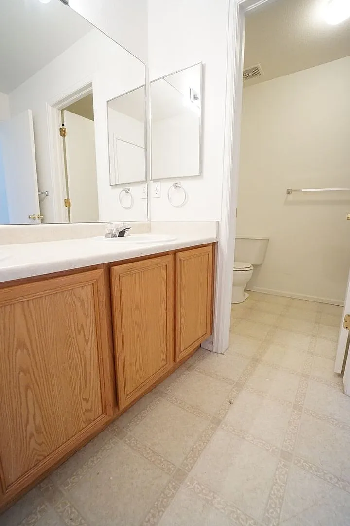 Charming 3BR Townhome in Colorado Springs — Photo 3