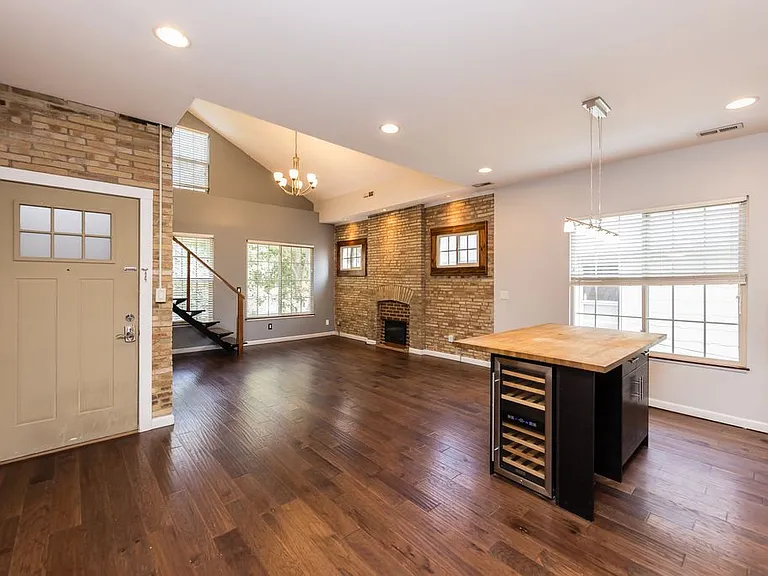 232 S Monroe Ave #UPSCALE LOFT — Photo 1