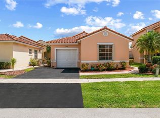 17922 SW 11th St, Pembroke Pines, FL 33029
