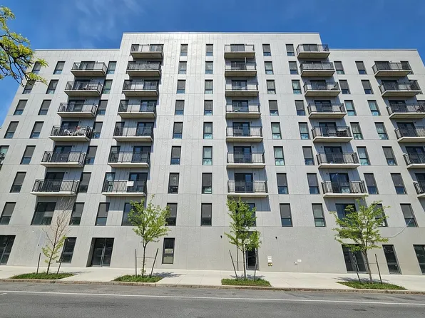 70-25 Queens Blvd #4A, Woodside, NY 11377