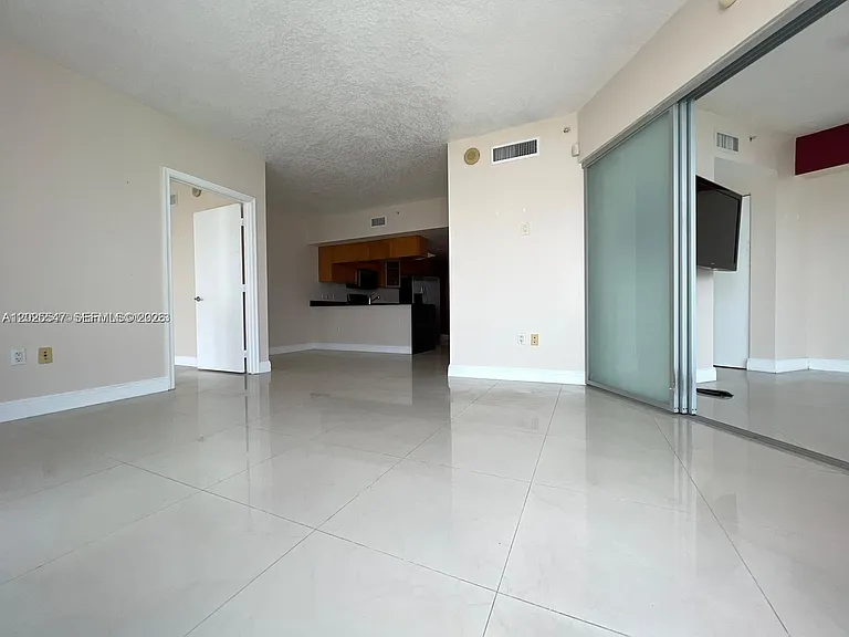 1750 N Bayshore Dr #4502 — Photo 5