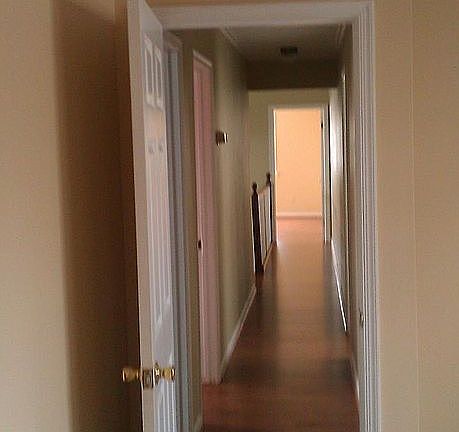2nd image of 1418 S Dinwiddie St #4100