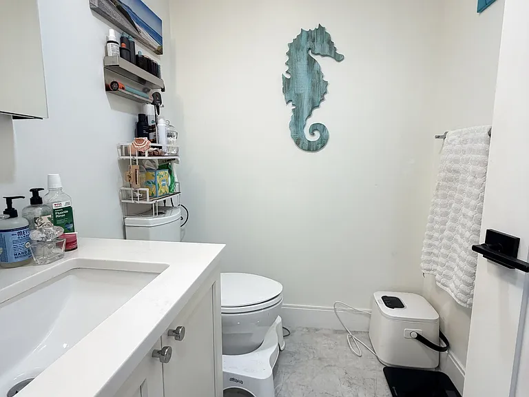 14 Lopez Ave #2 — Photo 4