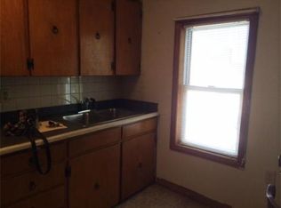 186 Snell St APT 3, Fall River, MA 02721