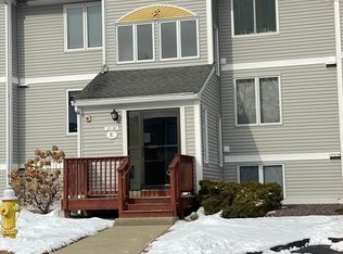 330 Sunderland Rd Unit 26, Worcester, MA 01604