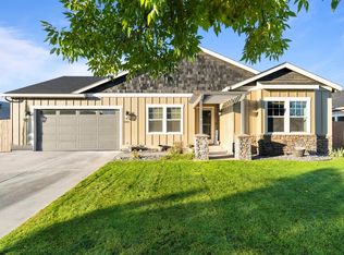 2243 NW Overlook Dr, Hermiston, OR 97838