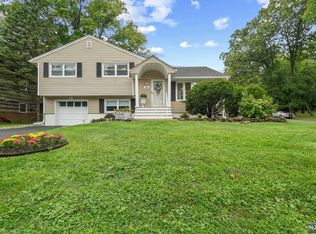 428 Pascack Rd, Township Of Washington, NJ 07676