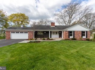 1021 Greenbriar Dr, State College, PA 16801
