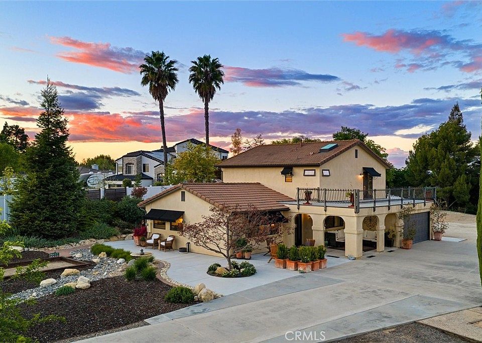 1st image of 927 Osos Way