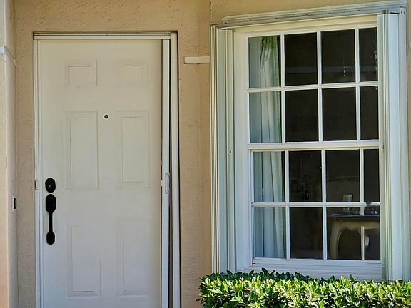 2nd image of 9391 Bridgeport Dr