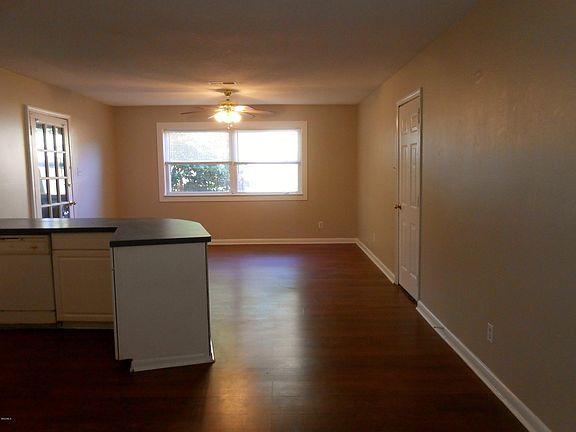 3rd image of 2305 Lewis Gate Dr
