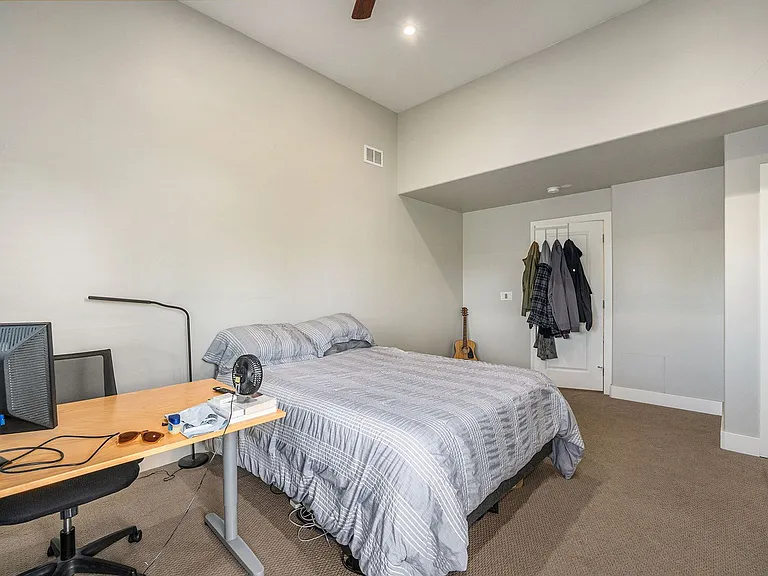 3315 W Hayward Pl — Photo 15