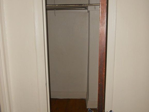 5th image of 209 Elmwood Ave APT 36