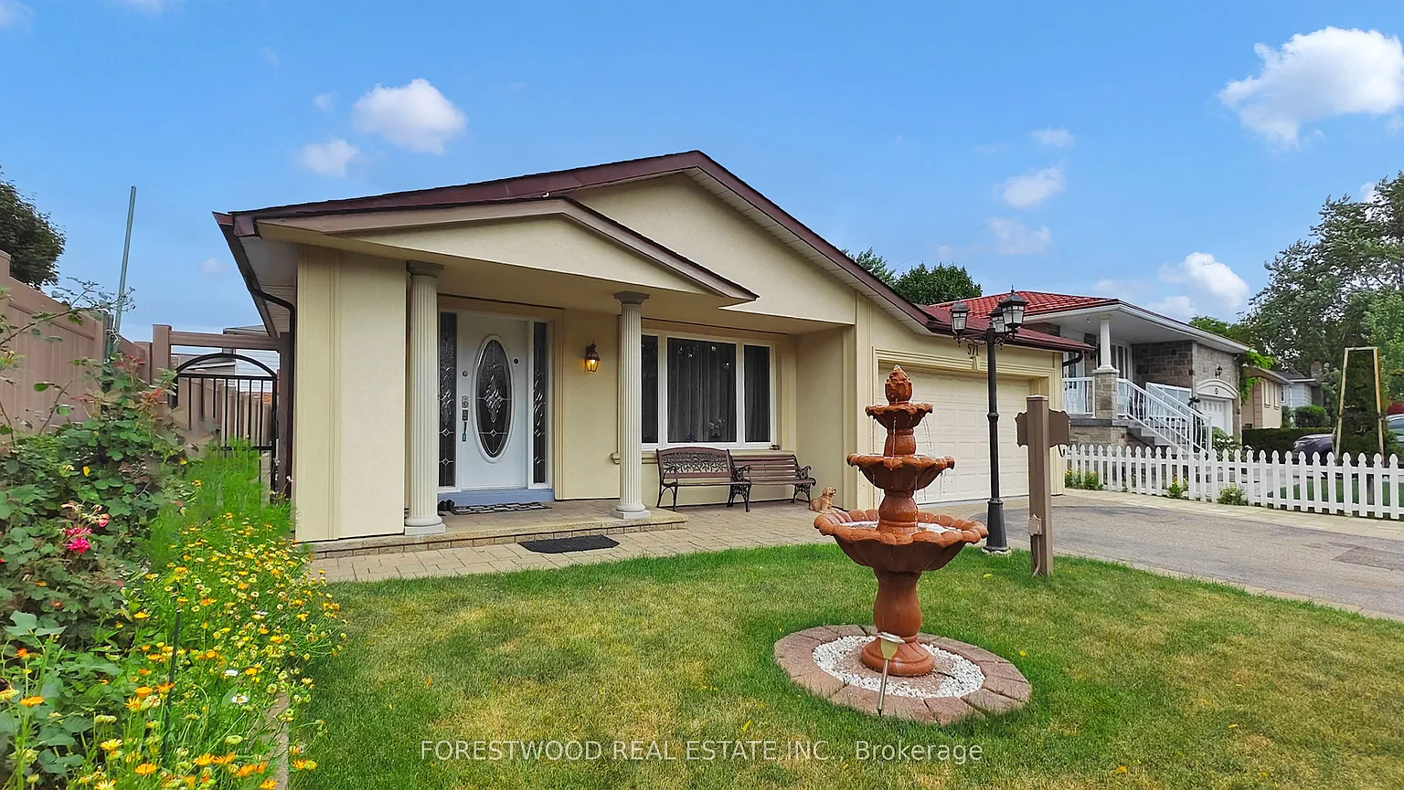 571 Silver Creek Blvd photo 1
