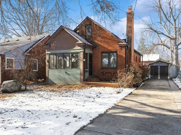 2104 37th St, Des Moines, IA 50310