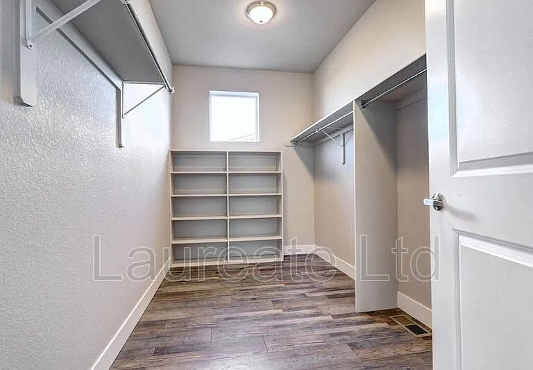 1433 S Kenton St — Photo 21