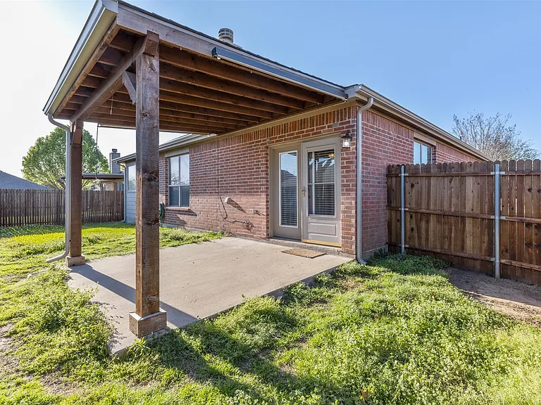 504 Teal Ln — Photo 25