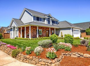 1607 Tennessee Ln, Central Pt, OR 97502