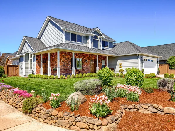 1607 Tennessee Ln, Central Pt, OR 97502