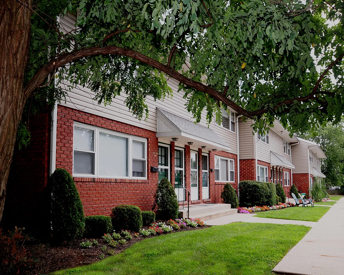 Private entrance - Maple Grand