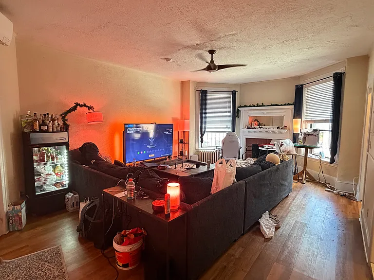 914 Beacon St #3 — Photo 15