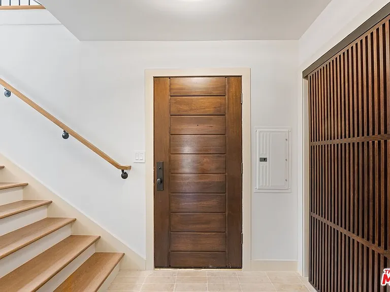 33 E Reef St #4 — Photo 29