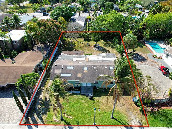 4th image of 1056 NE 34th Court