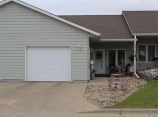 705 N Mundt Ave UNIT 3, Hartford, SD 57033