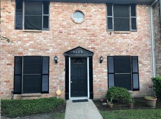 9222 Beechnut St, Houston, TX 77036