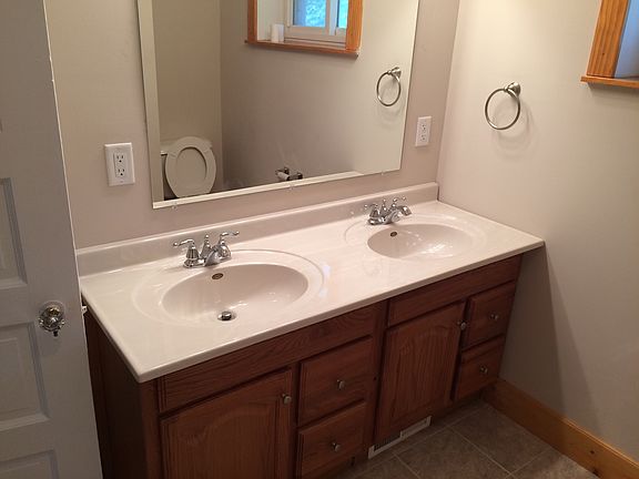 5th image of 68 Dawson Ave