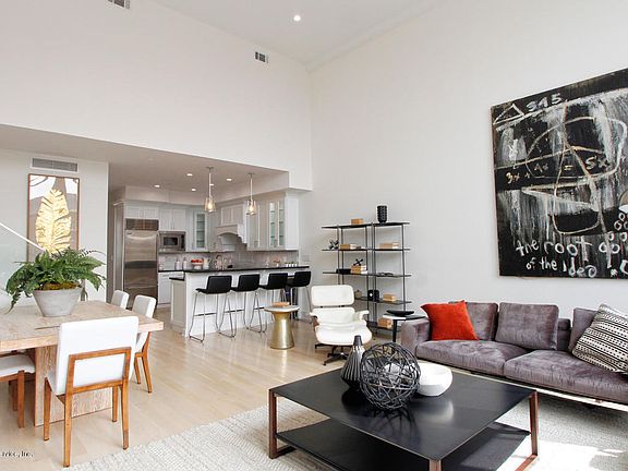 2nd image of 145 Huntington St #Penthouse 3