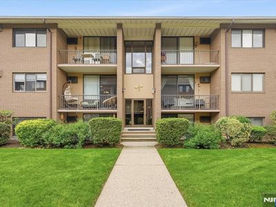 464 Liberty Street, Little Ferry, NJ, 07643